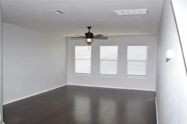 375 Housefinch LOOP, Leander, TX 78641