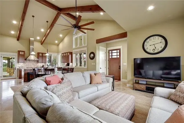 633 Trails End RD, Johnson City, TX 78636