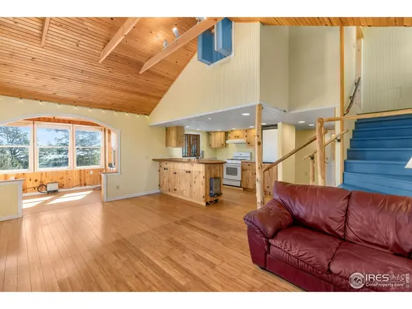 986 Easton, Lyons, CO 80540