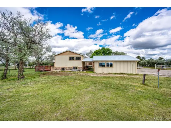 73 N Dutch Valley, Bennett, CO 80102