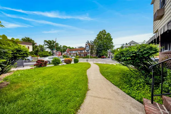 32-34 147th PL, Flushing, NY 11354