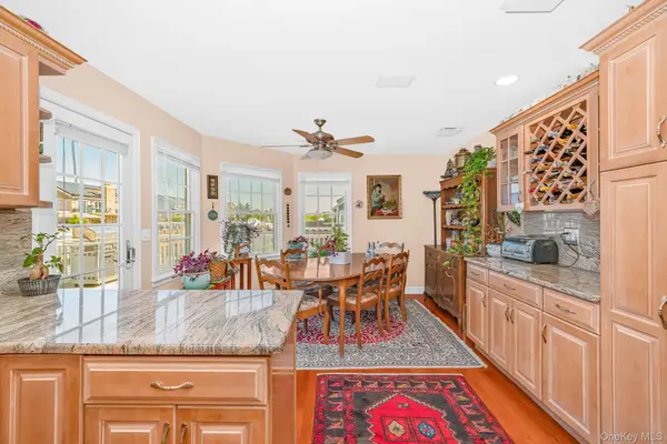 2683 Peconic AVE, Seaford, NY 11783