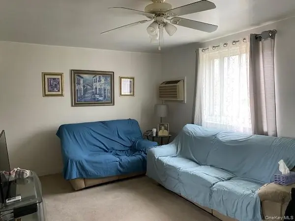 254-25 75th AVE #2nd fl, Glen Oaks, NY 11004
