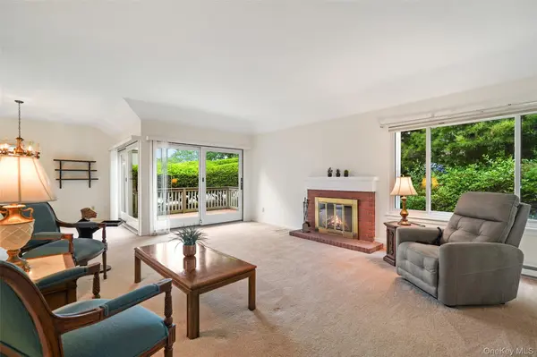 101 Heritage Hills DR #A, Somers, NY 10589