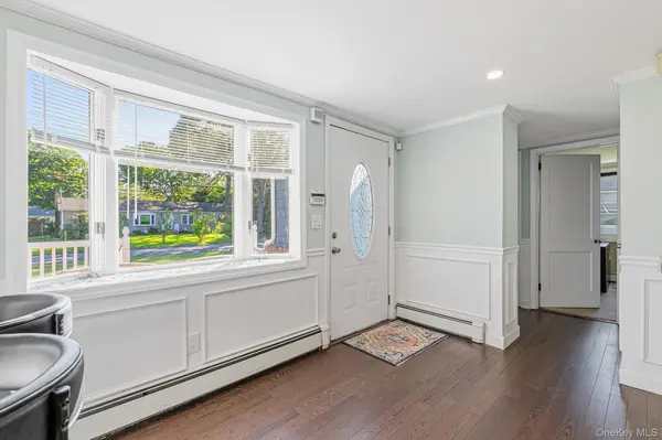 33 Lillian RD, Nesconset, NY 11767