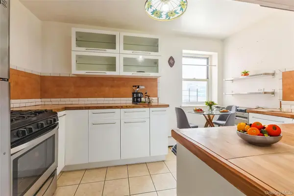 99-10 60th AVE #2G, Corona, NY 11368