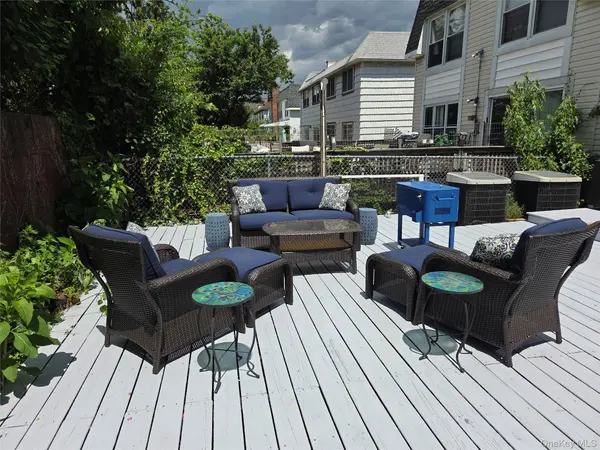 15-40 215th ST, Bayside, NY 11360