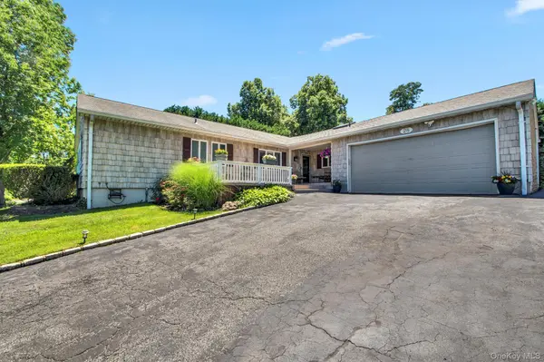 28 View RD, East Setauket, NY 11733