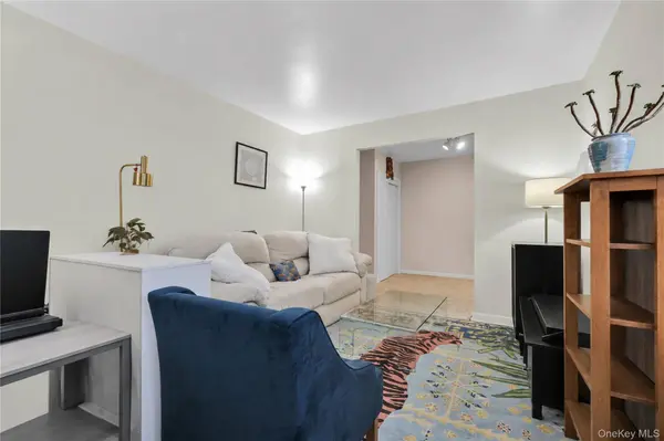 142-21 26th AVE #5F, Flushing, NY 11354