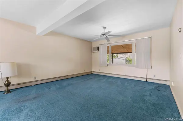 29 Edward ST, Bethpage, NY 11714