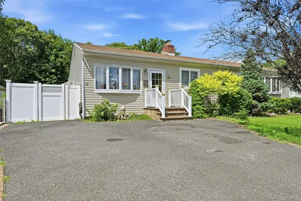 74 Tree RD, Centereach, NY 11720