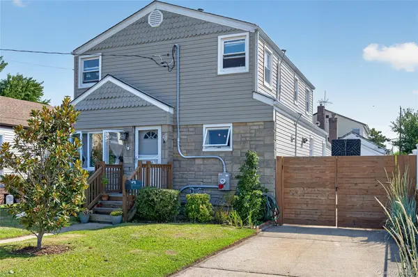 120 Bert AVE, Westbury, NY 11590