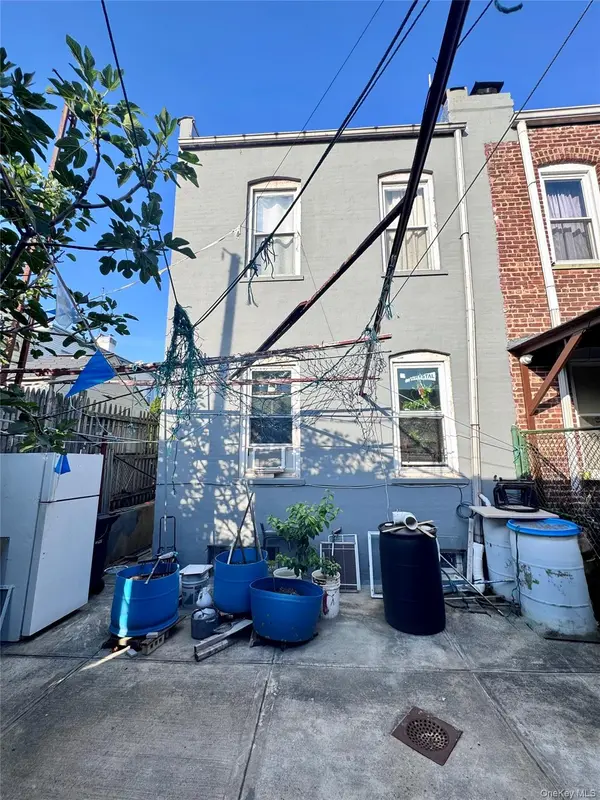 88-16 85th ST, Woodhaven, NY 11421