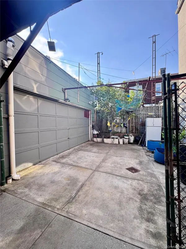 88-16 85th ST, Woodhaven, NY 11421