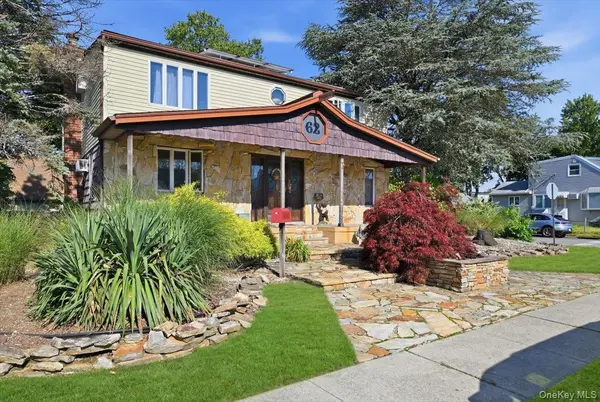 62 Linden BLVD, Hicksville, NY 11801