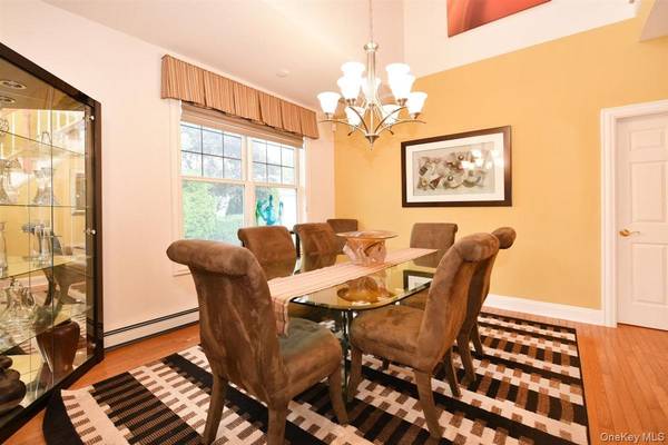 123 Links CT, Port Washington, NY 11050