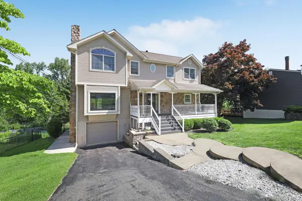27 Walton TER, Monroe, NY 10950