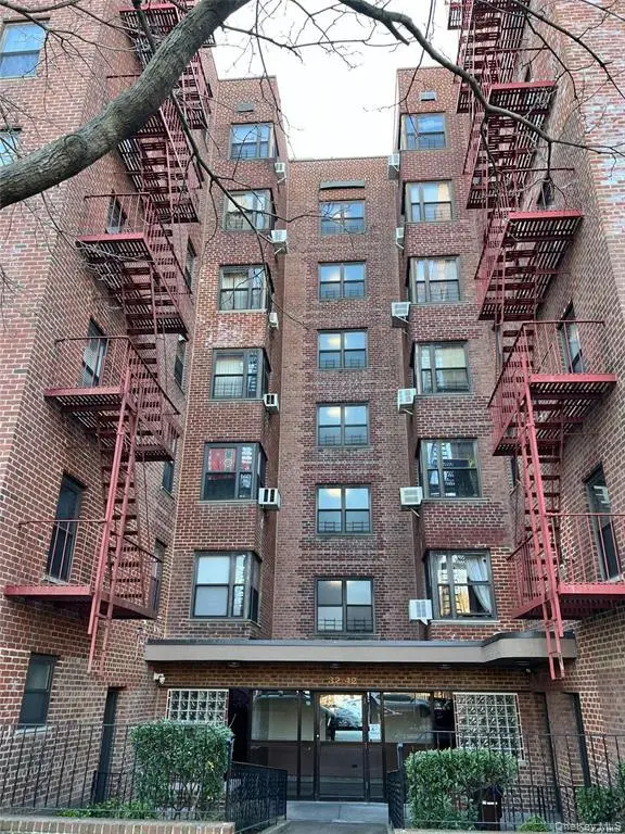 32-40 89th Street #611, East Elmhurst, NY 11369