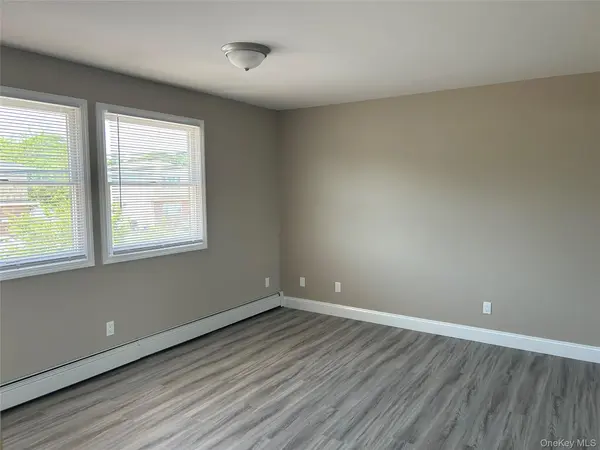 85 Ralph AVE #2, Babylon, NY 11702