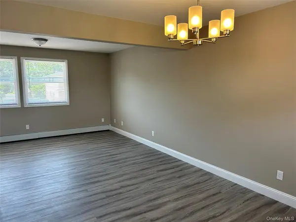 85 Ralph AVE #2, Babylon, NY 11702