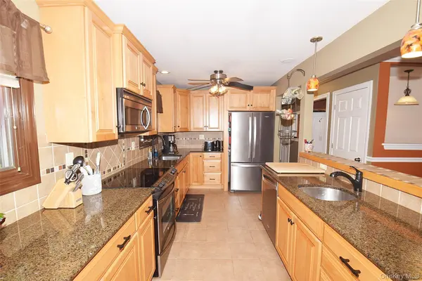 587 Johnson AVE, Ronkonkoma, NY 11779