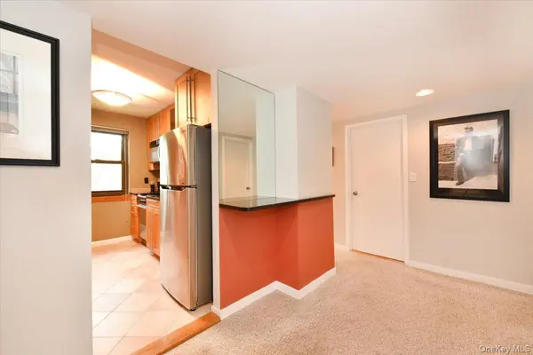 1 TERRACE CIR #3-F, Great Neck, NY 11021