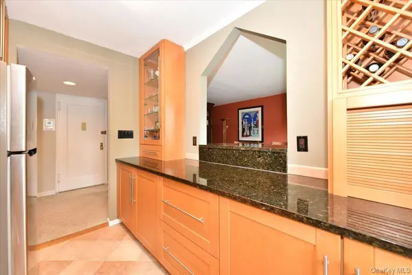 1 TERRACE CIR #3-F, Great Neck, NY 11021