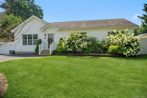 438 Richmond BLVD, Ronkonkoma, NY 11779
