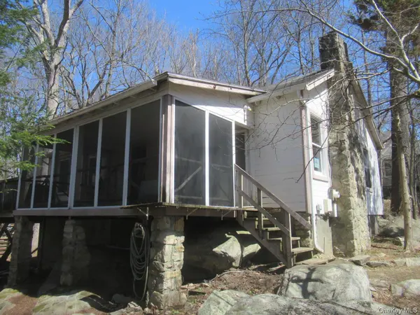58 Hillside DR, Mahopac, NY 10541