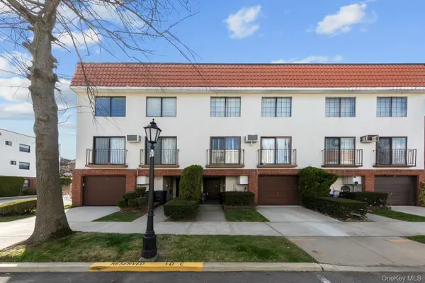 340 Julius RD #9D, College Point, NY 11356
