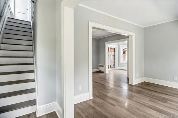 984 Maxwell ST, Franklin Square, NY 11010