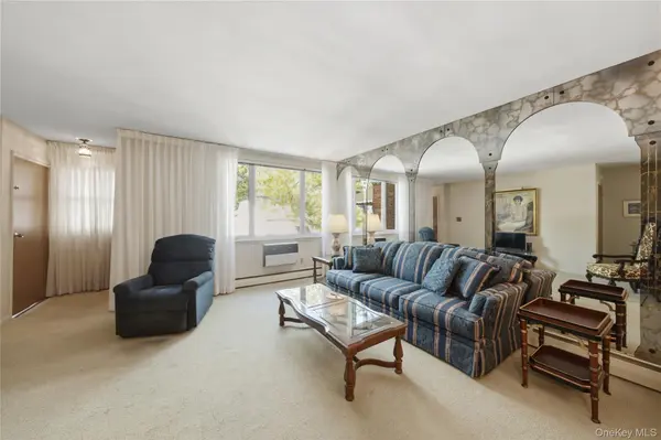 6669 73rd PL, Middle Village, NY 11379