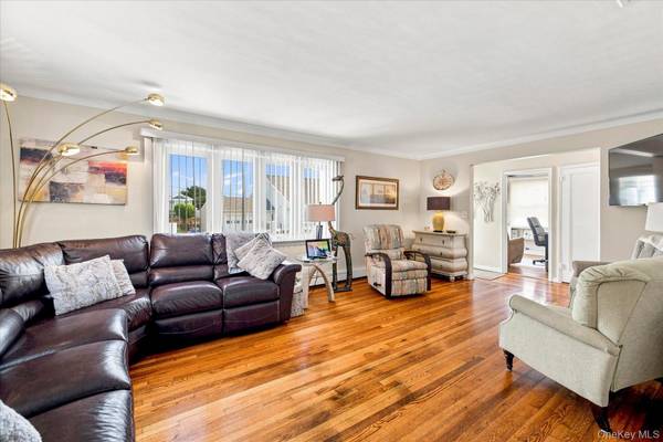 39 Vinton ST, Long Beach, NY 11561