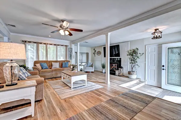 116 Shenandoah BLVD, Nesconset, NY 11767