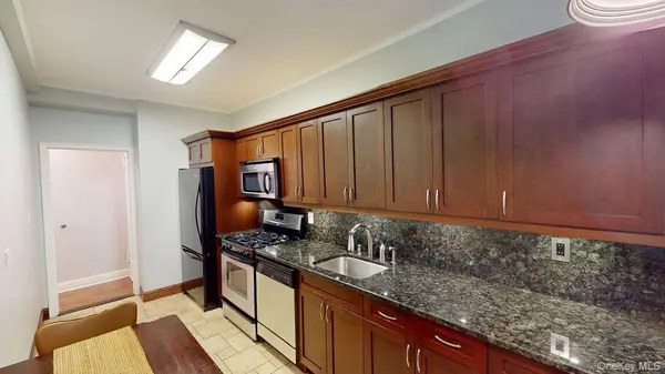 48-18 44th ST #1C, Woodside, NY 11377