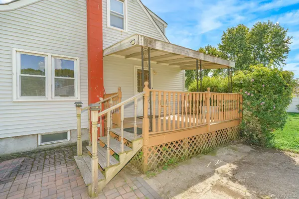 214 Root AVE, Central Islip, NY 11722
