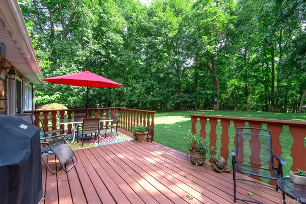 1 Valleywood CT, Head Of The Harbor, NY 11780