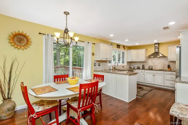 1 Valleywood CT, Head Of The Harbor, NY 11780