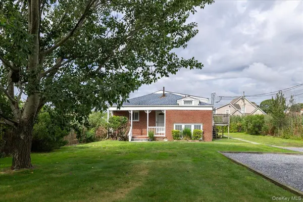 46 Riverdale AVE, Massapequa, NY 11758
