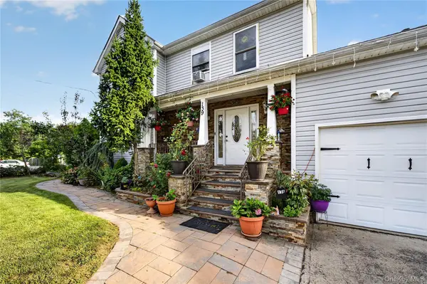 139 Smith ST, Amityville, NY 11701