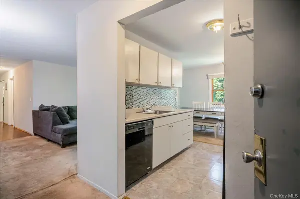 2453 Union #20B, Islip, NY 11751