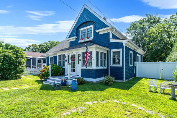 10 Park ST, Blue Point, NY 11715