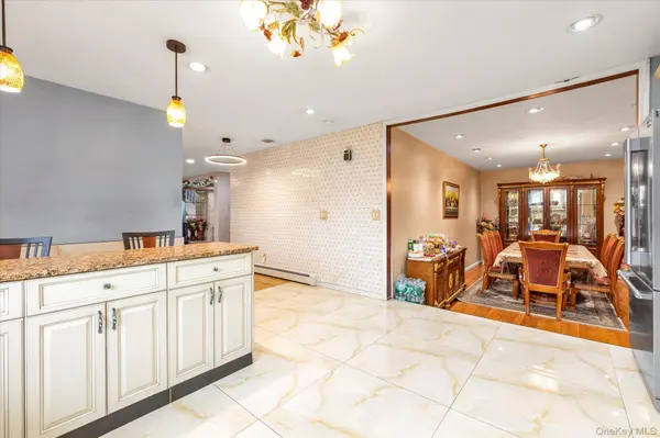 433 Atlantic AVE, Freeport, NY 11520