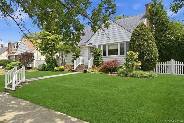 2977 Grand BLVD, Baldwin, NY 11510