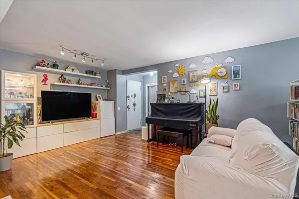 224-24 Union ST #4R, Bayside, NY 11364