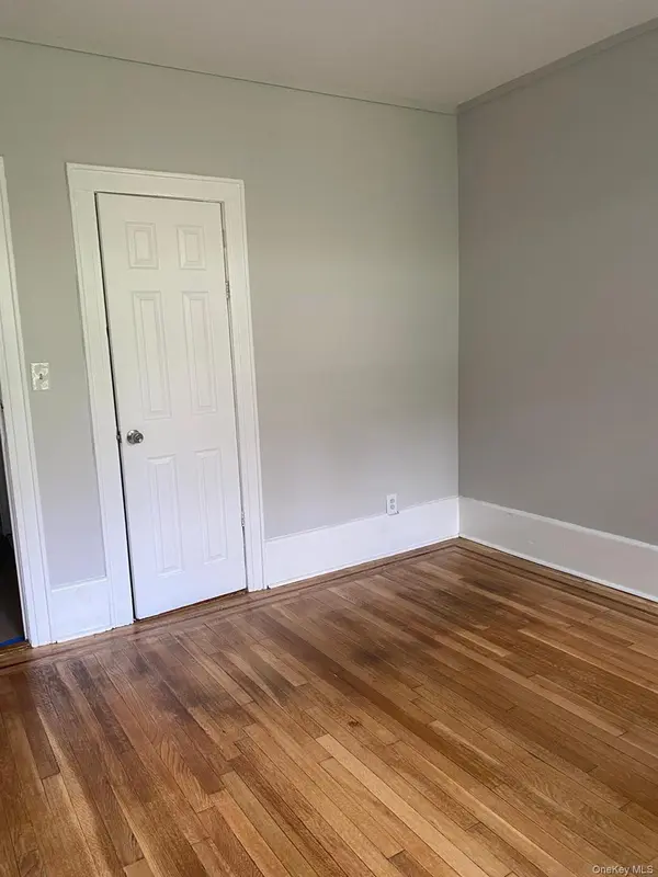 34-49 73rd ST, Jackson Heights, NY 11372