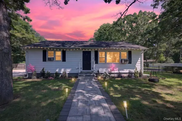 287 Whittier DR, Mastic Beach, NY 11951