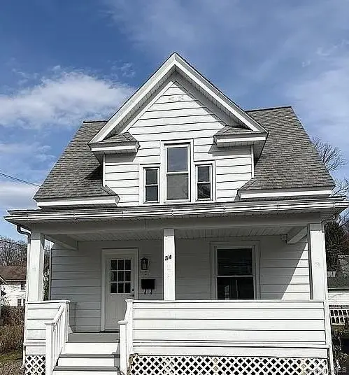 34 Kelsey RD, Poughkeepsie, NY 12601