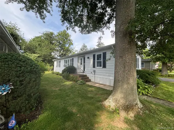 103 West LN #12B Witt Lane, Aquebogue, NY 11901