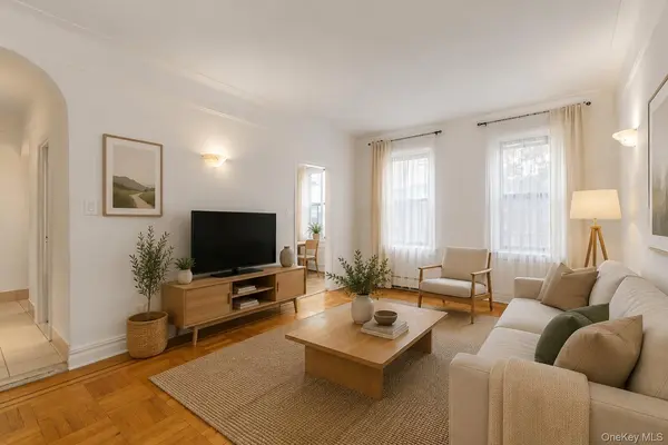 37-21 80 ST #3M, Jackson Heights, NY 11372